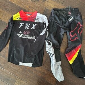 FOX dirt bike clothing Size 28